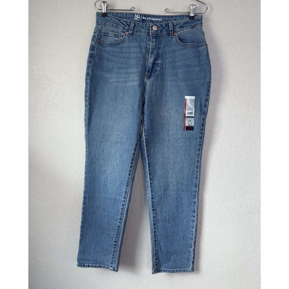 No Boundaries Jeans Woman’s Junior’s Size 9 High Rise Mom Medium Wash Denim